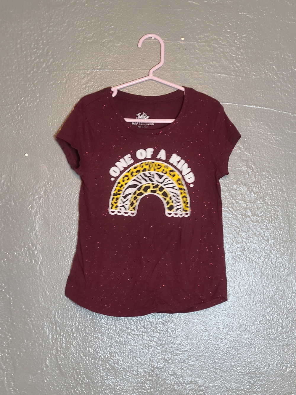 Justice Girls' Charming One of a Kind Maroon Graphic Tee Metallic Size 6/7 EUC - Picture 2 of 8
